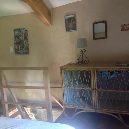 Dom wakacyjny Rural Insolite Le Petit Cabanon *